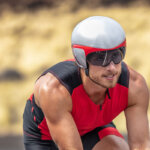 casco de bicicleta con visera