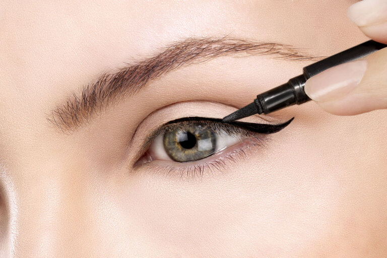 delineador de ojos