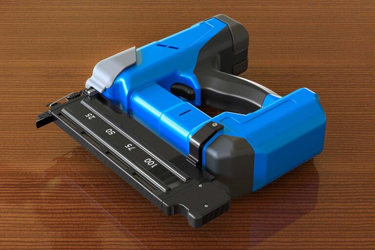 pistola de clavos a batería