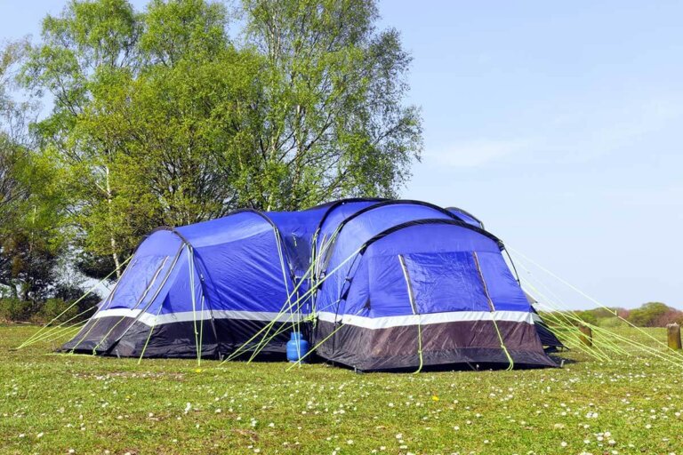 tienda de campaña familiar