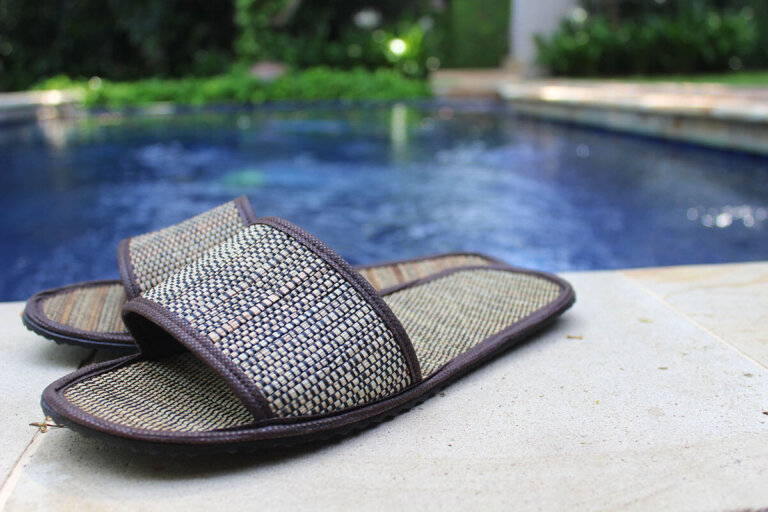 zapatilla de casa de hombre